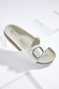 One Band Buckle Sandals