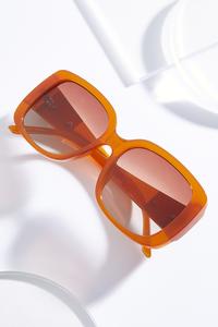 Bright-Eyed Brown Sunglasses