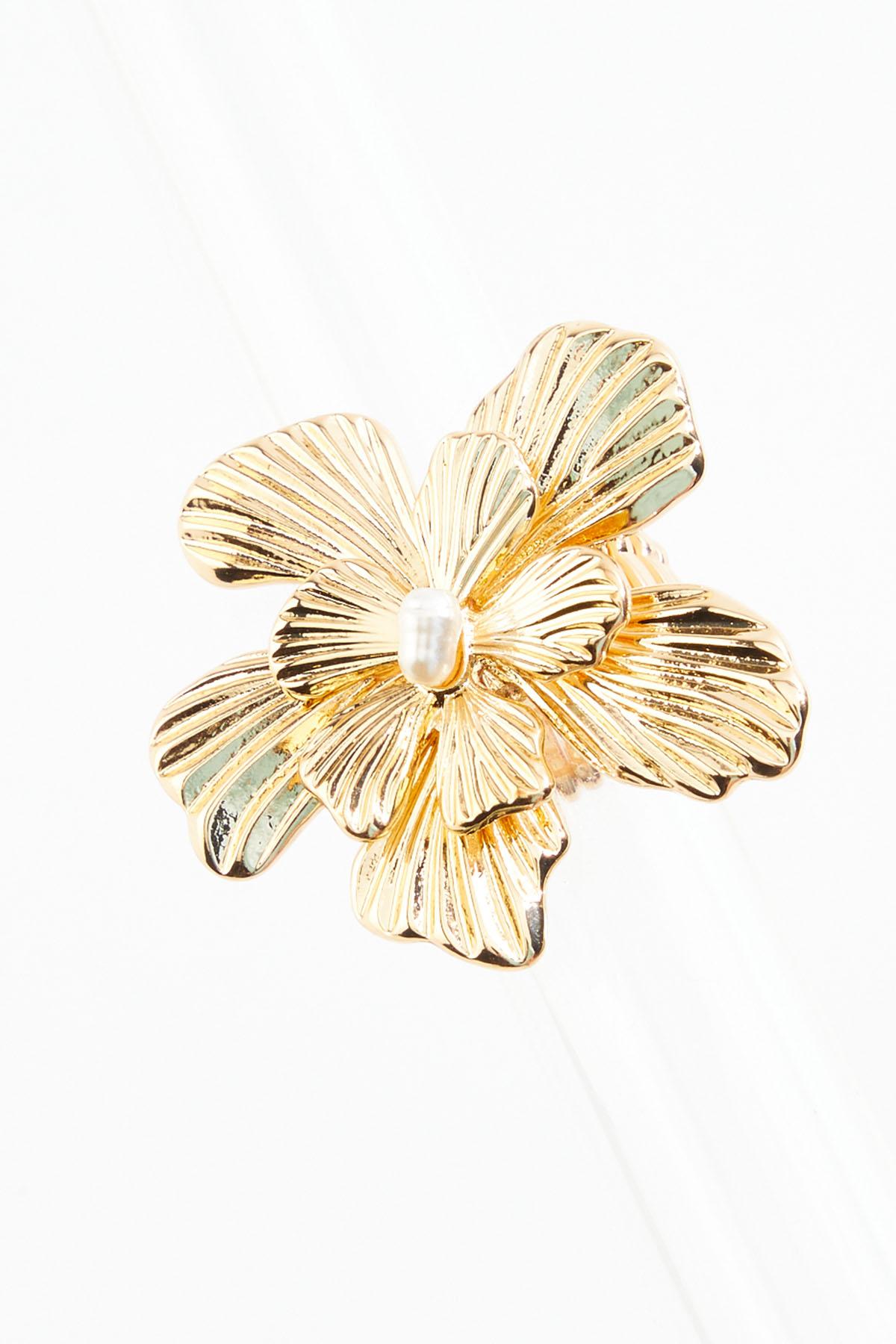 Ribbed Gold Flower Statement Stretch Ring