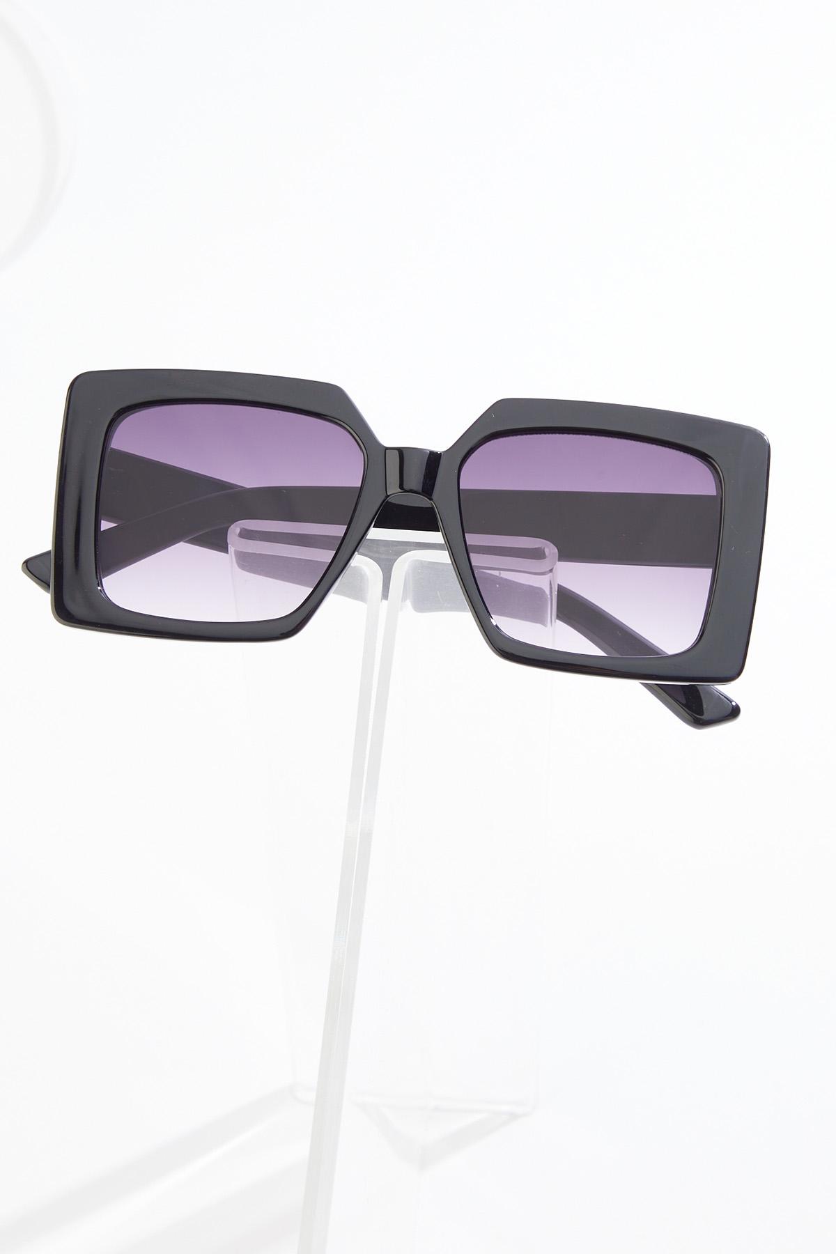 Women\'s Black Beaded Square Sunglasses Be There Or Be Square Sunglasses - Black | Fashion Nova main image 2