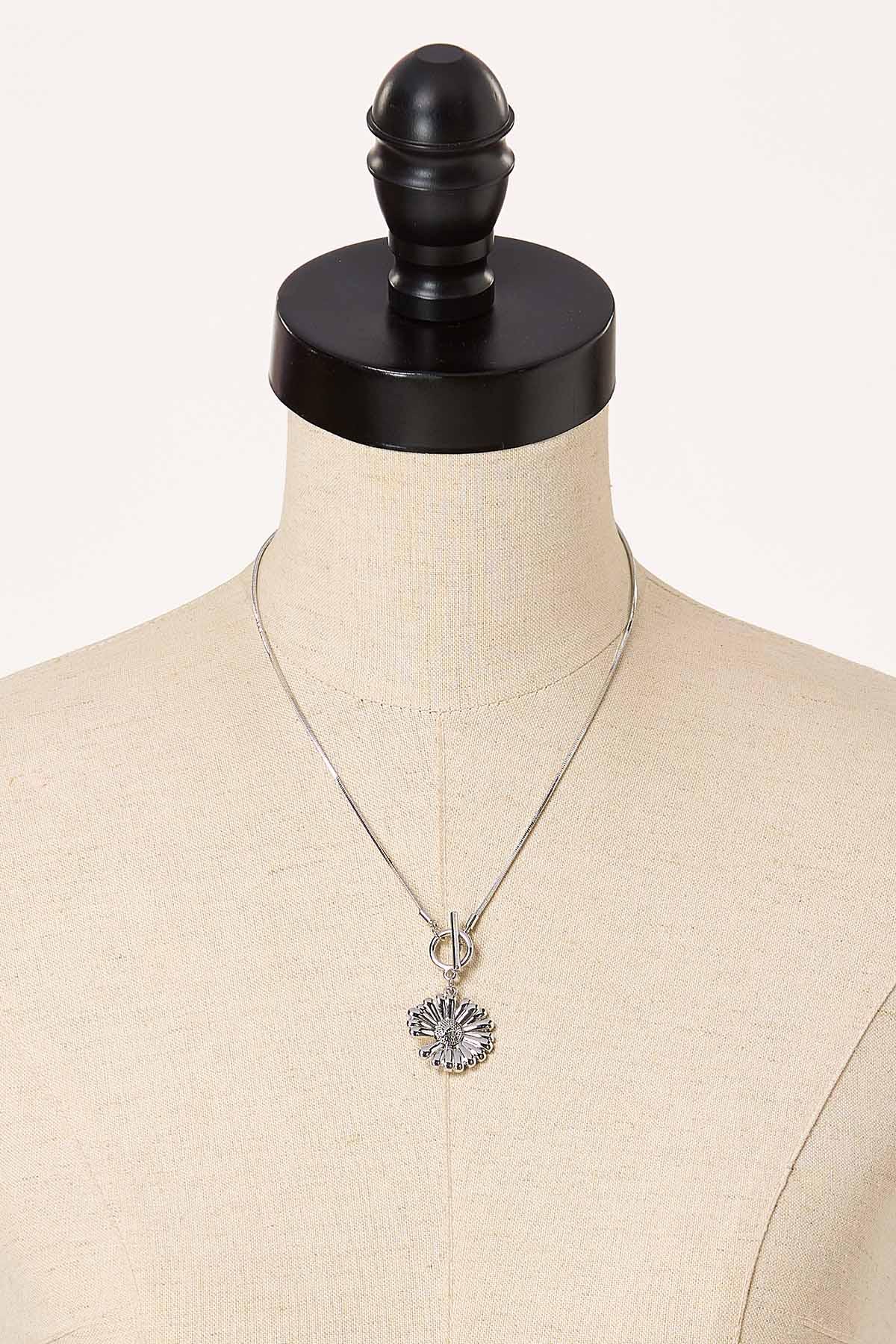  Cato Fashions | Cato Dainty Daisy Toggle Necklace