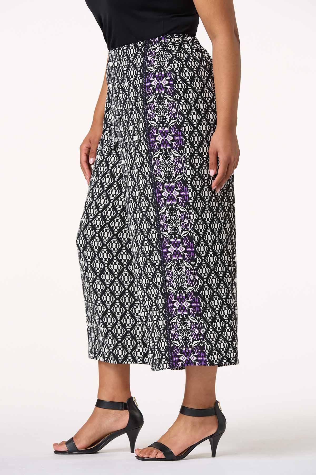  Cato Fashions | Cato Plus Size Contrast Medallion Cropped Pants