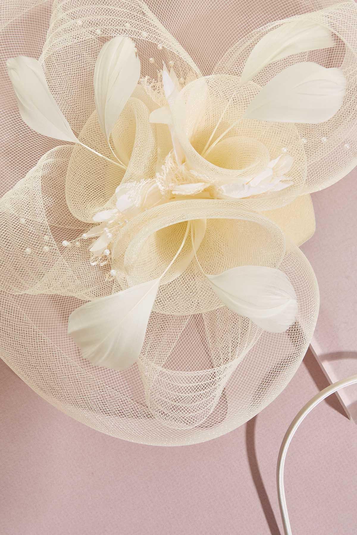 Cato Fashions | Cato Ivory Chiffon Flower Feather Fascinator