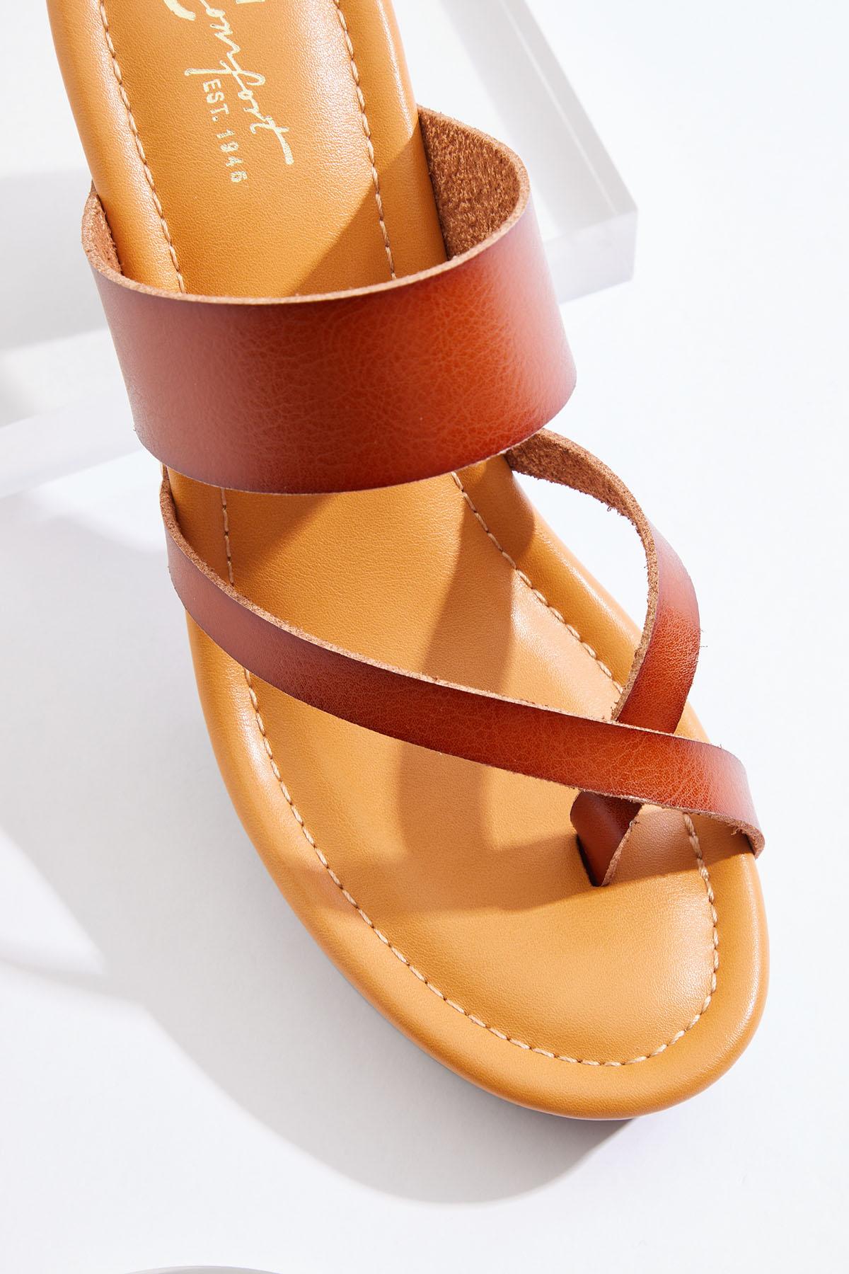 Calfoot（カルフット） Cato Fashions | Cato Faux Leather Toe Loop Heels